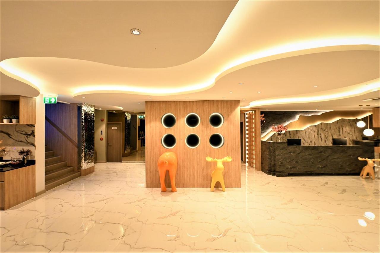 Отель Moose Nimman 4*