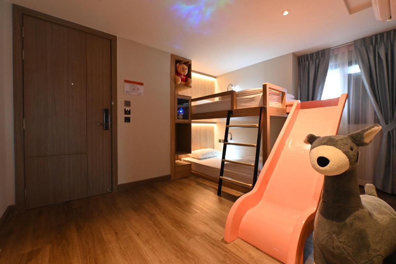 Отель Moose Nimman 4*